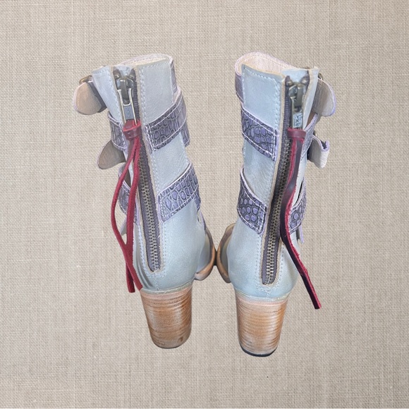 FreeBird boots Never worn - size 6. Bond style! - Picture 6 of 10